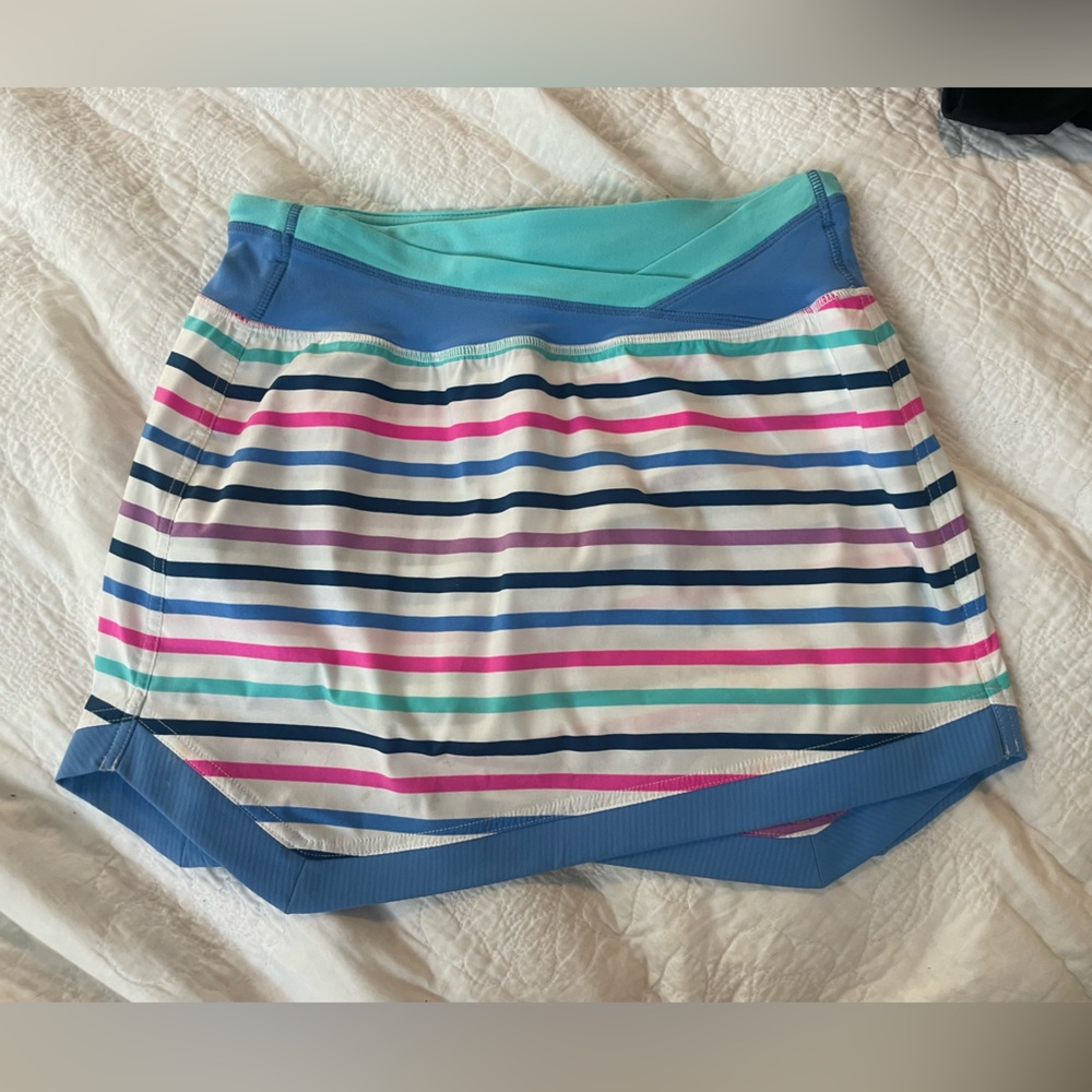 Lululemon ivviva stripe tennis 🎾 pickleball skort. Size 14 EUC